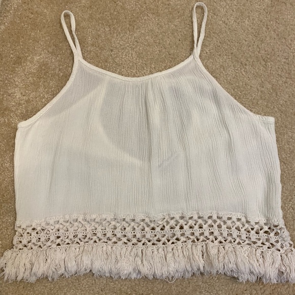 ❇️3/$30❇️ Urban Outfitters Dainty Hooligan Boho Crochet Fringe Hem Crop Top - Picture 5 of 8